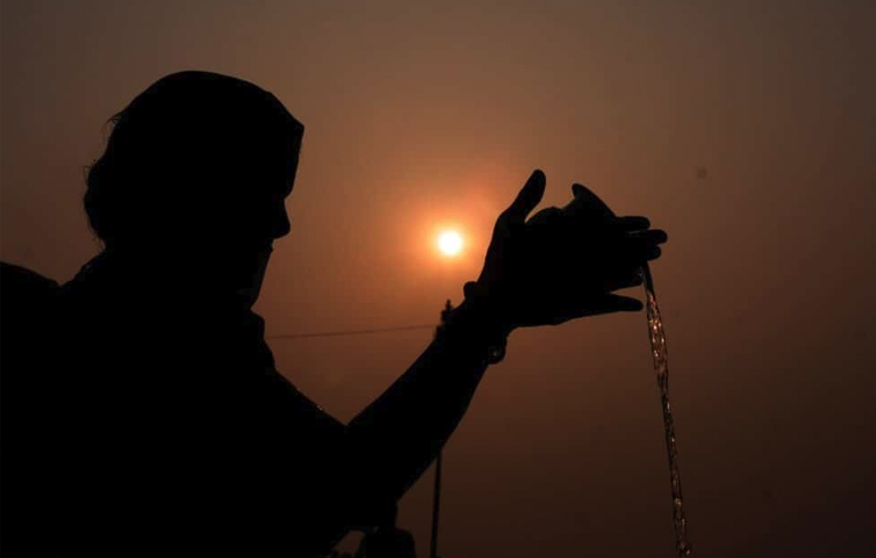 10 main benefits of offering water to Sun God that you should know